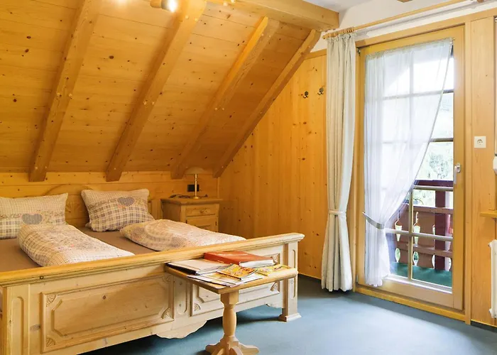 豪斯玛利亚布里克努斯旅馆