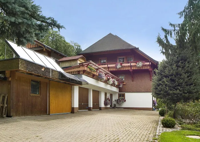 公寓 豪斯玛利亚布里克努斯旅馆 Schonach im Schwarzwald